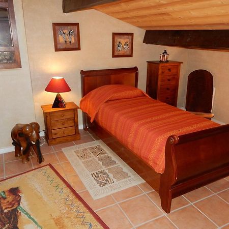 Le Chateau Des Estubiers Bed & Breakfast Serignan-du-Comtat Exterior photo