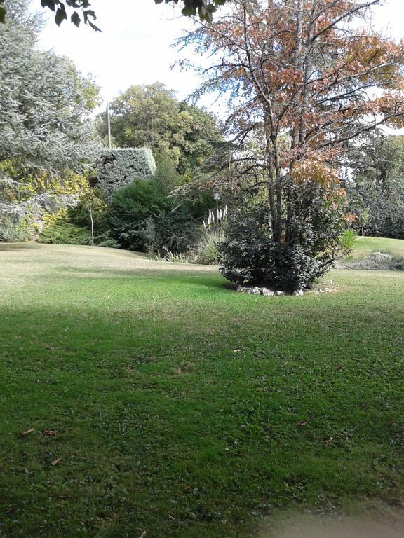Le Chateau Des Estubiers Bed & Breakfast Serignan-du-Comtat Exterior photo